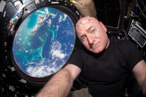 Astronautas-Estacion_Espacial_Internacional-NASA-Scott_Kelly-record_LNCIMA20151024_0121_28